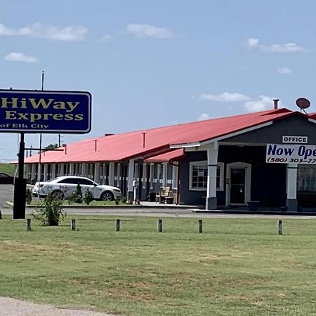 Hiway Inn Express エルクシティ エクステリア 写真